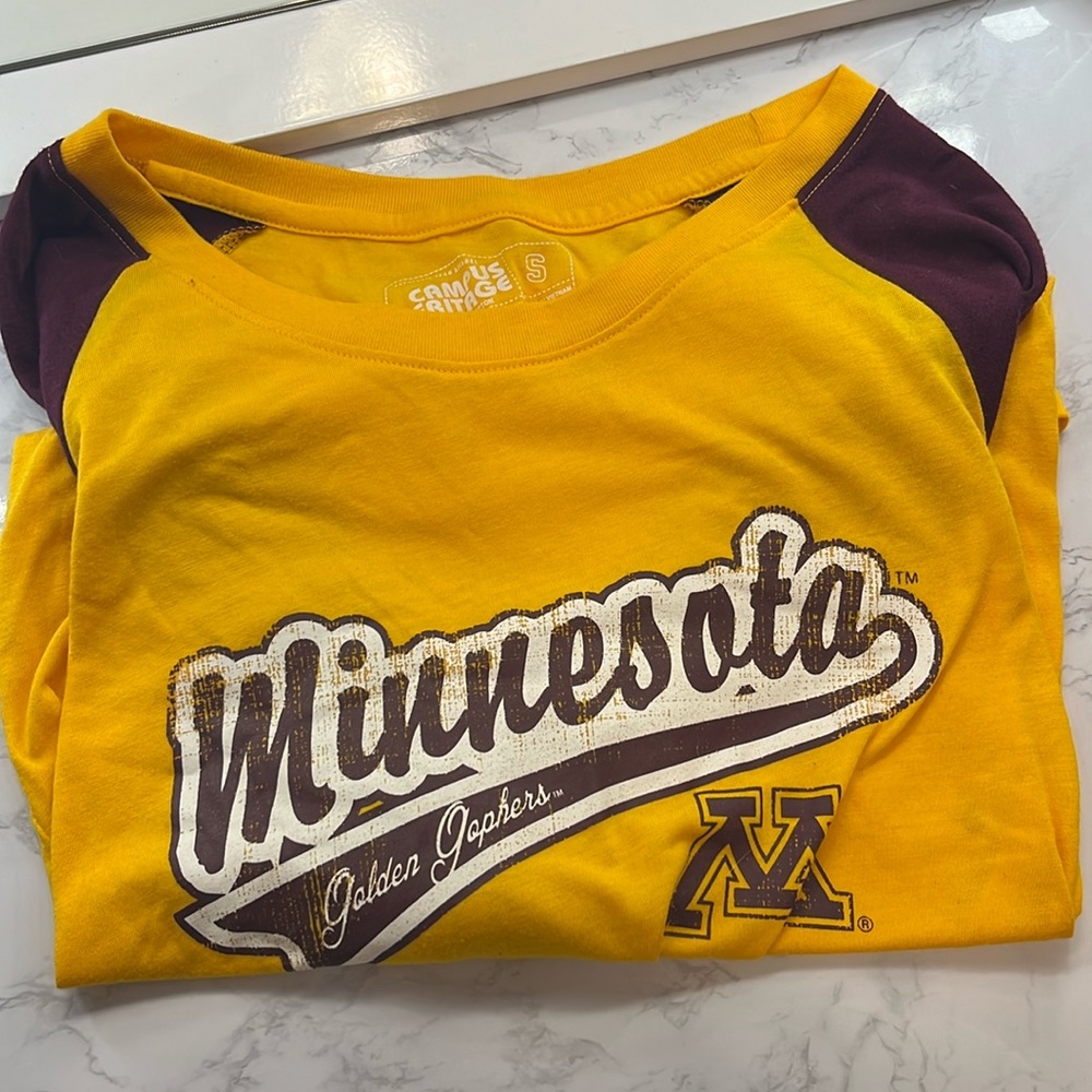 Minnesota gophers 3 quarter length shirt size small
